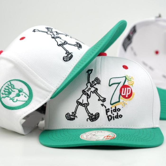 Topi Snapback 7Up  Gambar