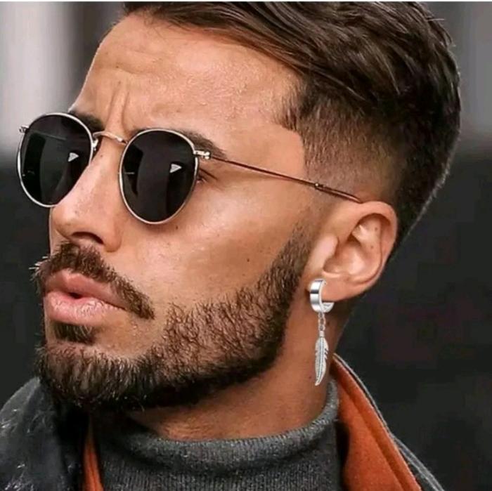 Anting titanium liontin bulu untuk pria dan wanita anti karat Elegan
