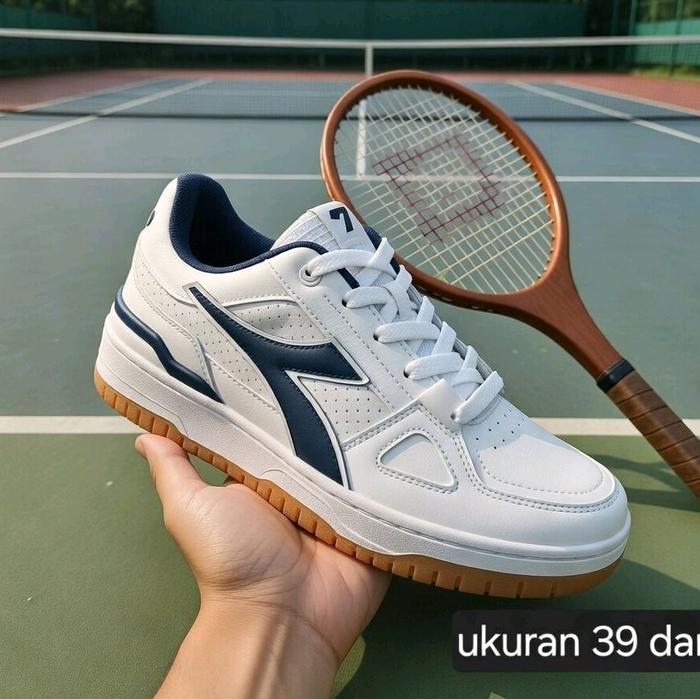 sepatu tenis diadora original asli