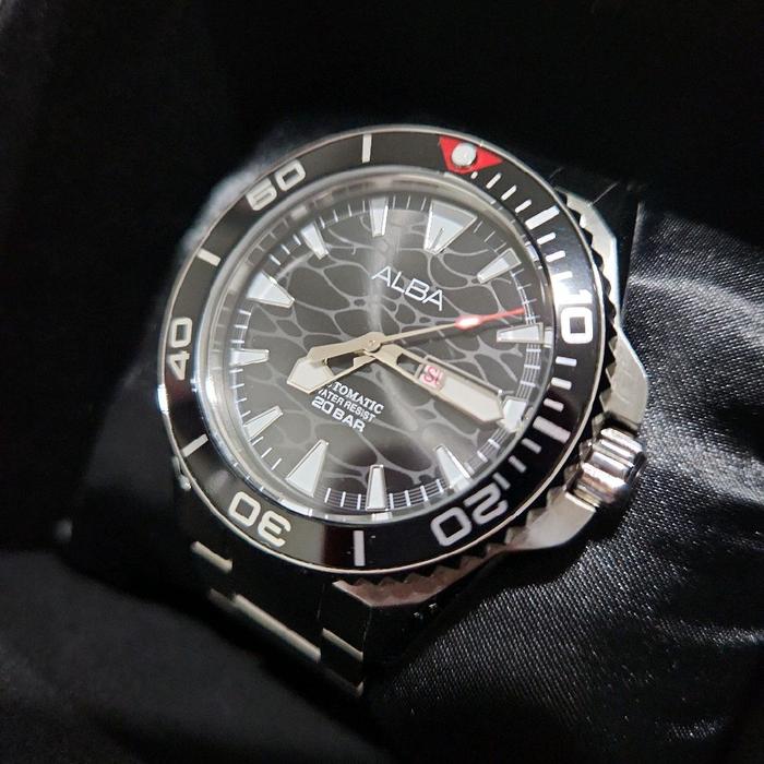 Alba A3B019X1 diver black automatic watch
