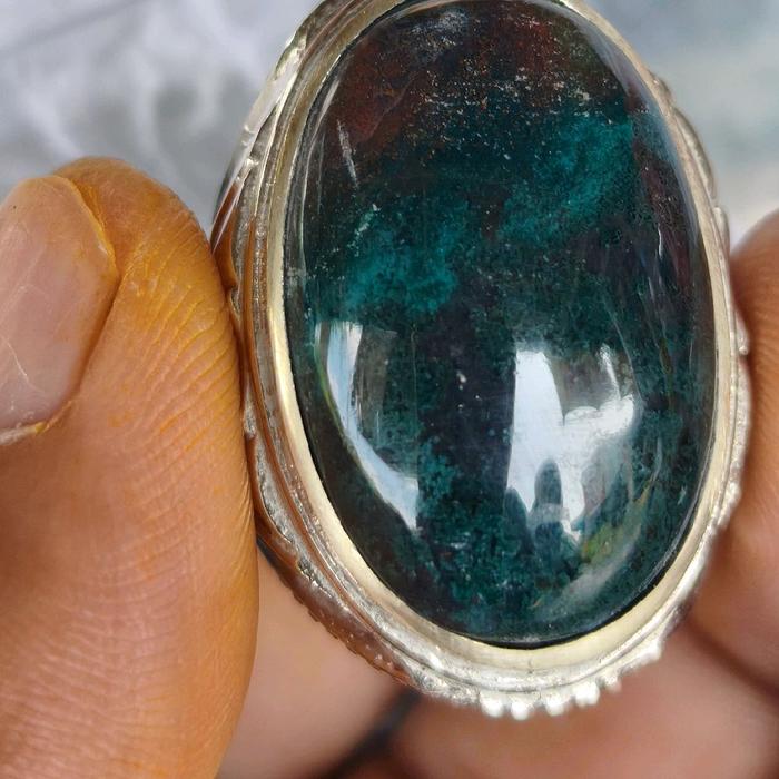 batu cincin bacan pancawarna Obi Ternate