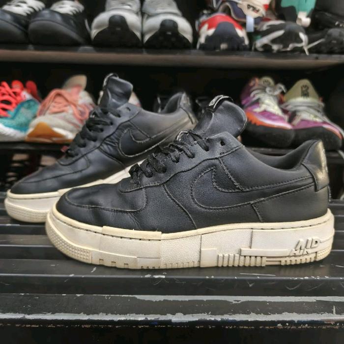 SEPATU SECOND_NIKE AF 1 PIXEL BLACK WHITE (WOMEN'S) - 40.5