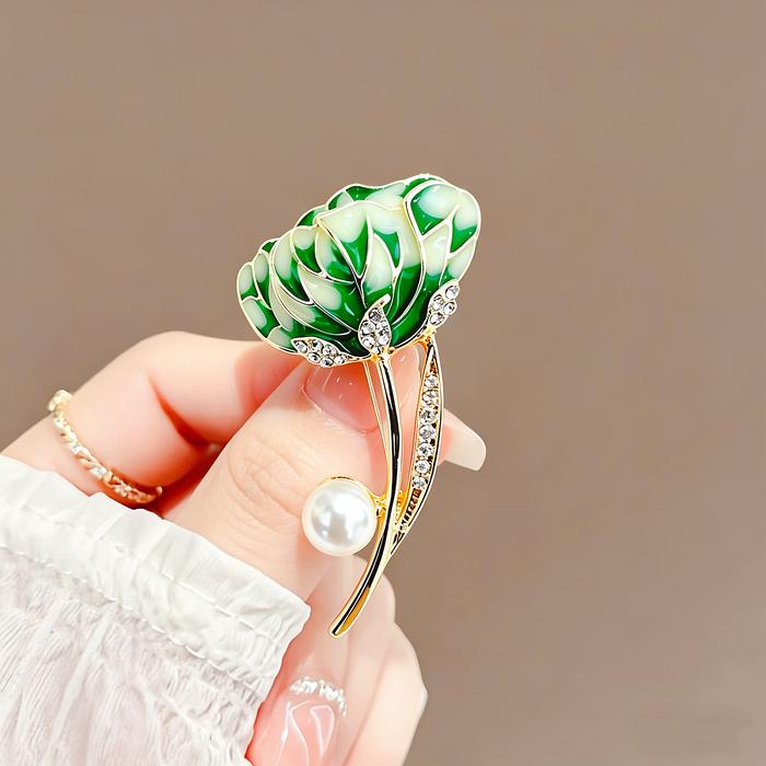Bros Bunga Enamel Hijau Mutiara Kristal Zirkon Emas - Aksesoris Wanita Elegan untuk Hijab, Blazer & 
