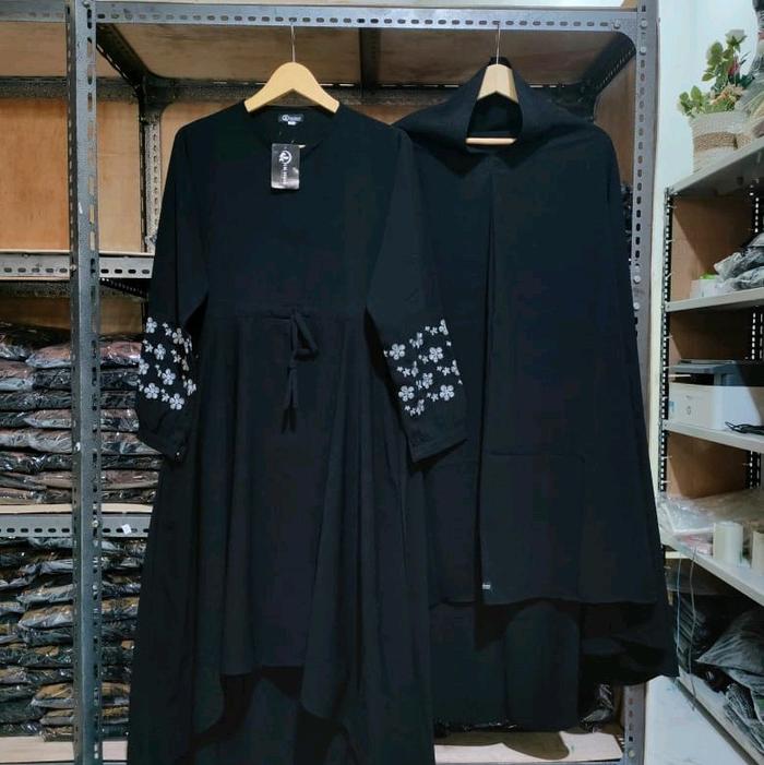 SET BLOSSOM JETBLACK MOREBA: Gamis, Khimar Nonpet dan Cadar Bandana
