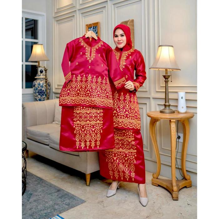Satu Set Kebaya Tunik Kurung Bordir Melayu Couple Ibu Dan Anak/ Kebaya Malaysia/ Kebaya Kondangan Ke