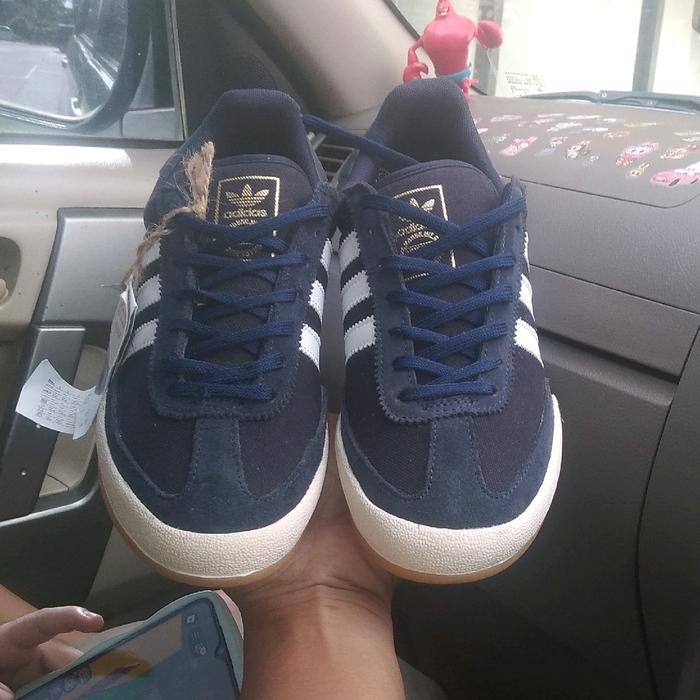 Adidas Sepatu Jeans Size 40 Kondisi Ada Tag Label Original dari Adidas
