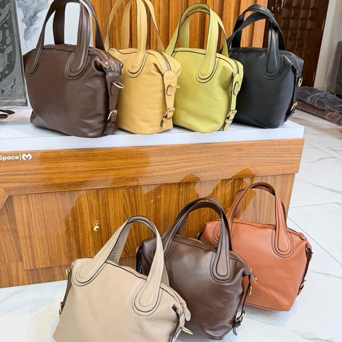 Tas giv giv size m syagita kulit asli