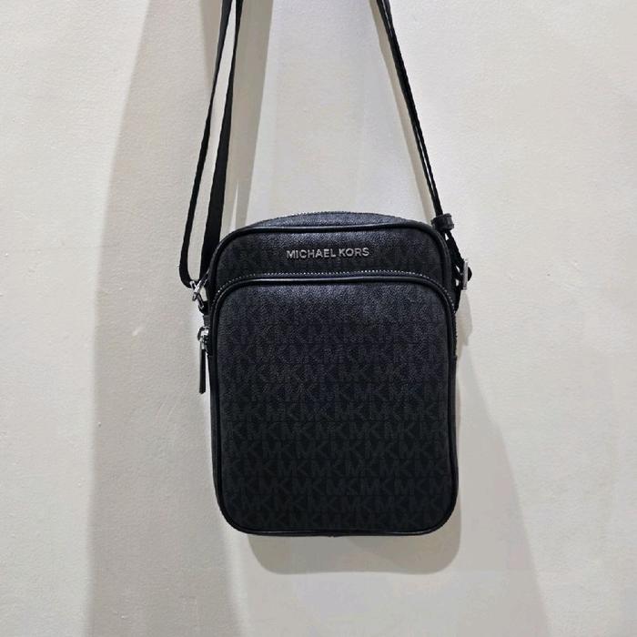 MK Jet Set Leather Crossbody Bag