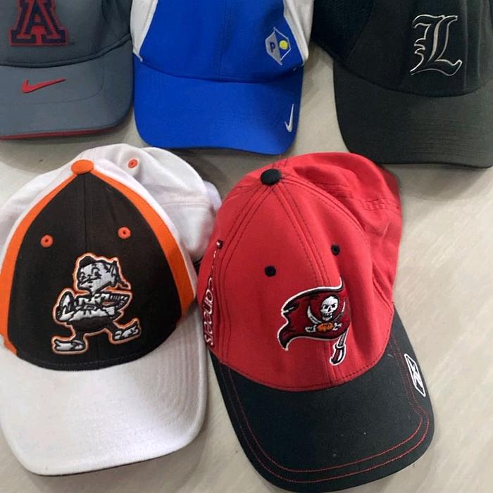 topi branded