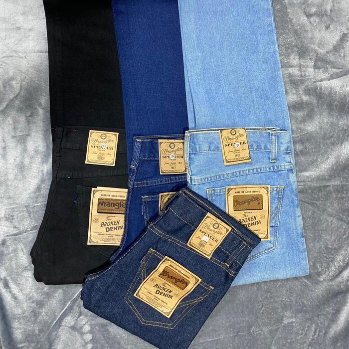 PROMO!! Wrangler Celana Jeans Standart Reguler Panjang Pria Terkini 2023 Denim Hitam & Biru Reguler 