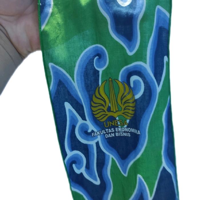 UNESA Syal Batik FEB UNESA 2024 dengan Desain Eksklusif dan Logo Fakultas Ekonomika dan Bisnis Berwa
