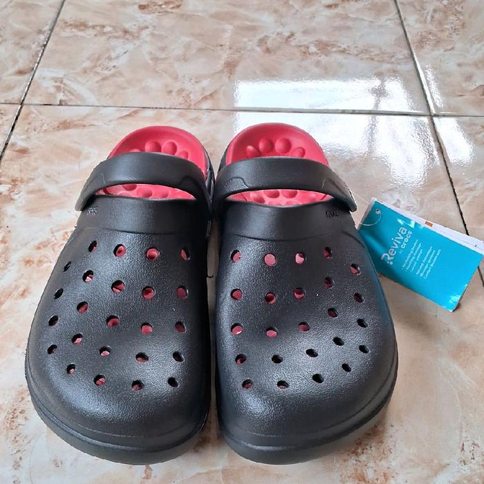 Crocs Sendal Terapi Sampean Reviva by Crocs Original size 43-44