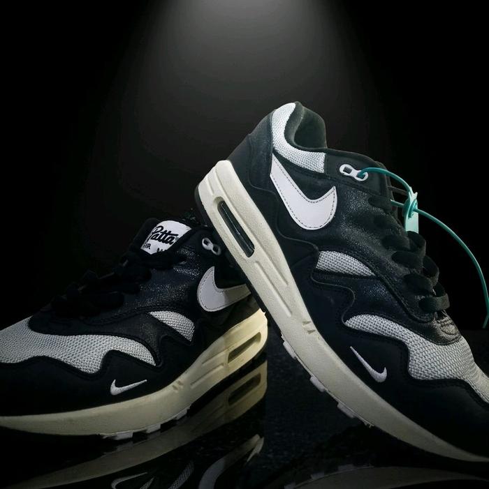 Sepatu Sneakers Nike X Patta Air Max Black (Golden Size 45)