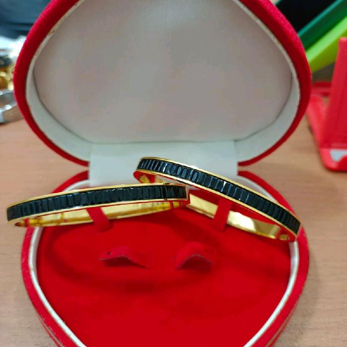 gelang mata hitam titanium