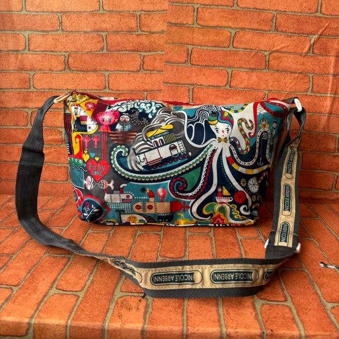 TAS SELEMPANG WANITA NICOLE ARBENNI NILON SECOND BRANDED MOTIF CORAK WARNA / TAS SLING WANITA NICOLE