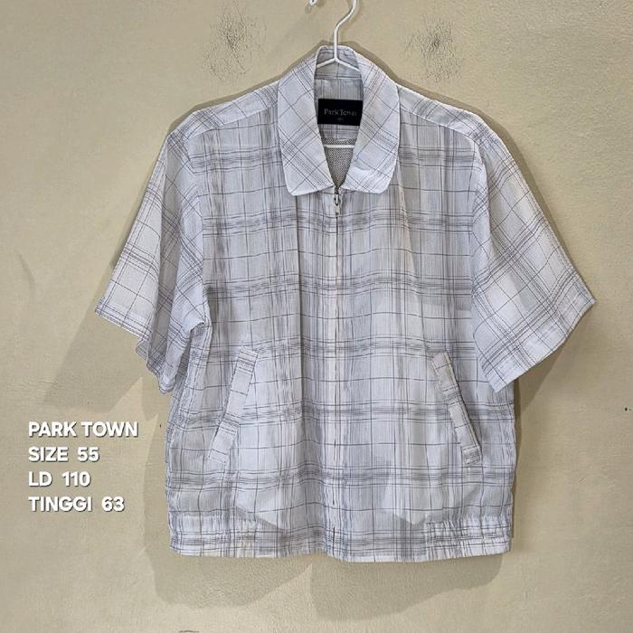z125. (Preloved) PARK TOWN Baju Atasan Blouse Kemeja Wanita Authentic