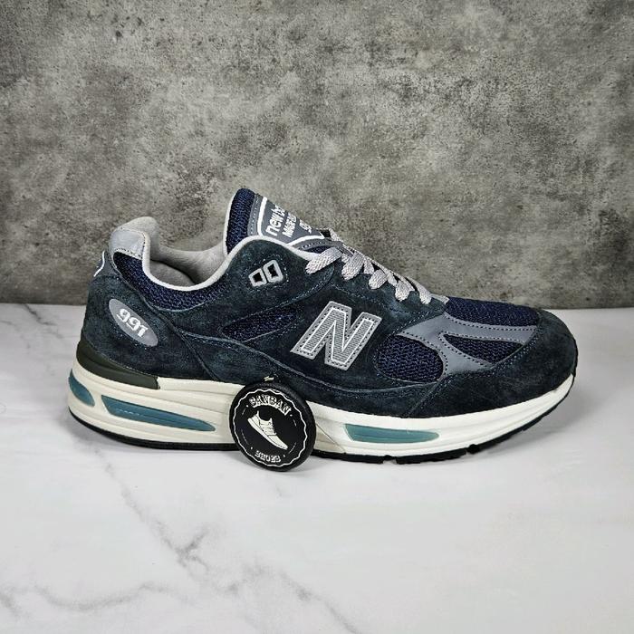 Sepatu Casual NB 991 V2 Navy