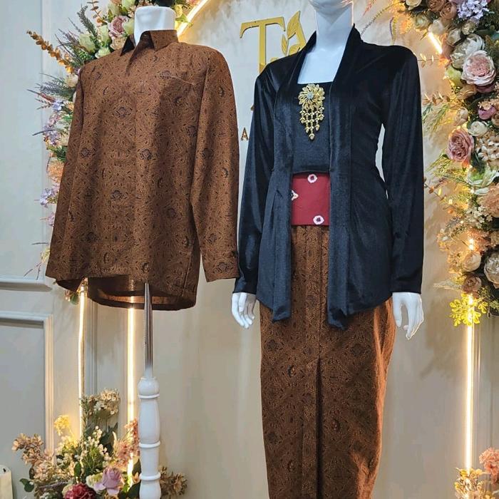 Kebaya Kutu Baru Kain Bludru