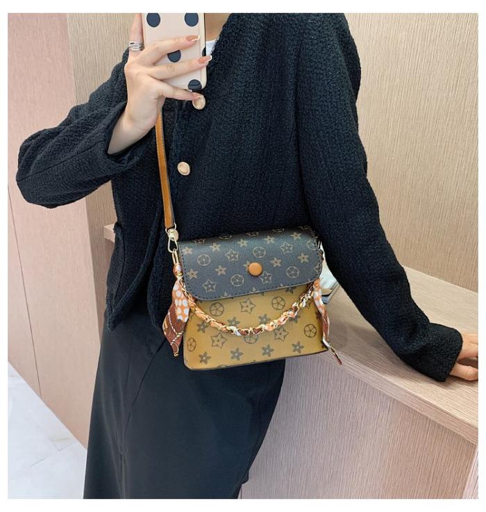 Tas selempang / tas jinjing wanita  terbaru 8620