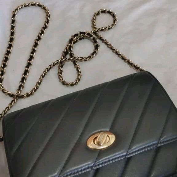 tas kulit asli/tas second kulit asli/dissona brand ori