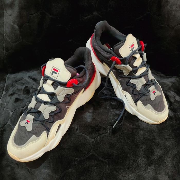 sepatu fila preloved Pria Sneakers Shoes Sport Casual Kasual