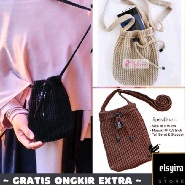 tas rajut slempang serut mini
