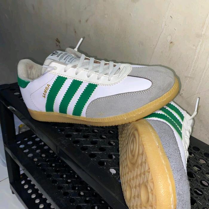 SEPATU ADIDAS SAMBA BEKAS PERAWAT