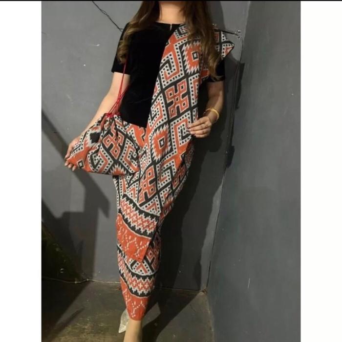 Ready Stok!! Satu Set Baju Adat Toraja -Tenun Jepara(Selendang, Tas,Rok,Blus)