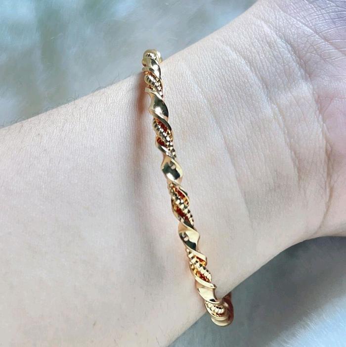 Gelang Keroncong Kaku Ulir - Gelang wanita - Titanium Lapis Emas 18k Bracelets