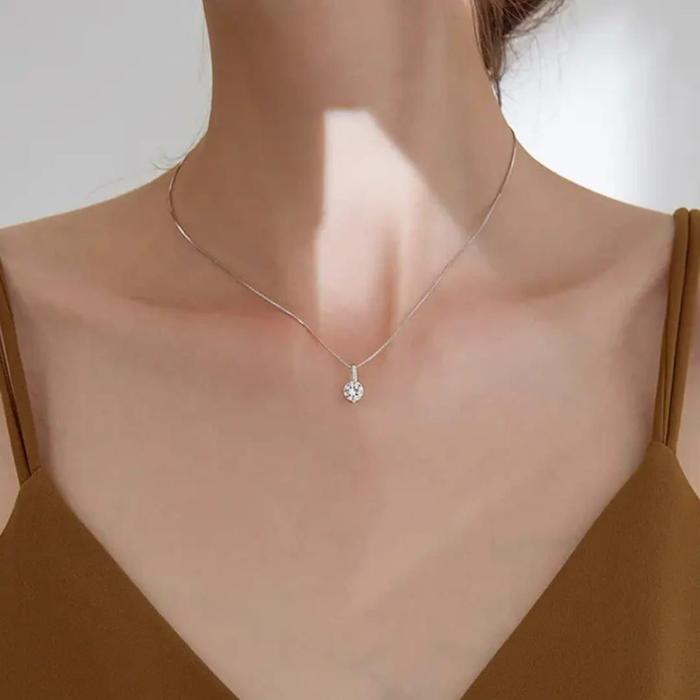 Kalung Liontin Permata Warna Silver Bahan Titanium Pemium Anti Karat Warna Silver - FJ183