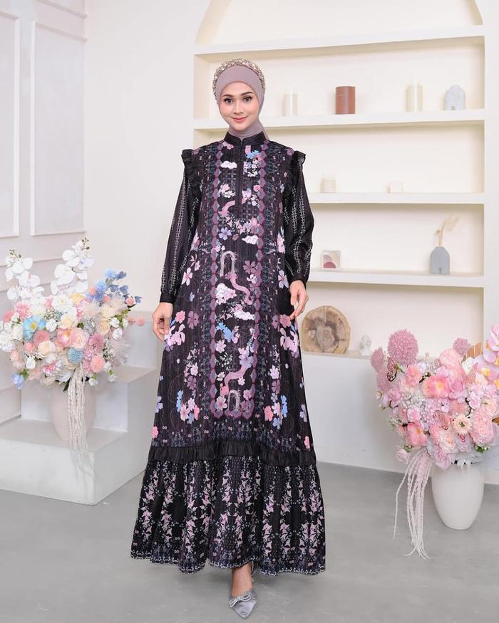 Kienka - Anamika Dress by Kienka