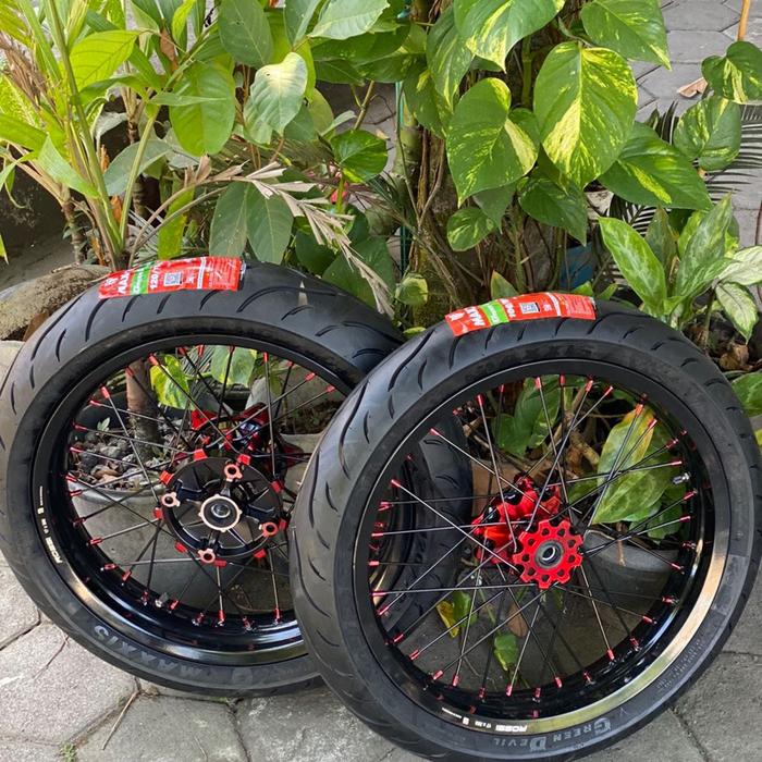 SUPERMOTO CRF UKURAN 250 300 BAN MAXXIS