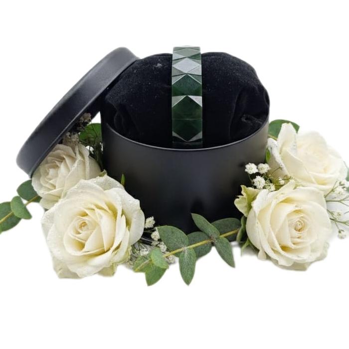 gelang giok nephrite jade