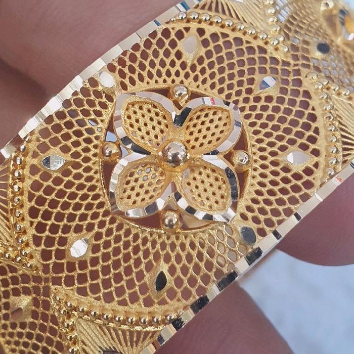GELANG KENDARIAN MODEL BUNGA DOFF TANPA MATA EMAS 70% 700 70 % 16K