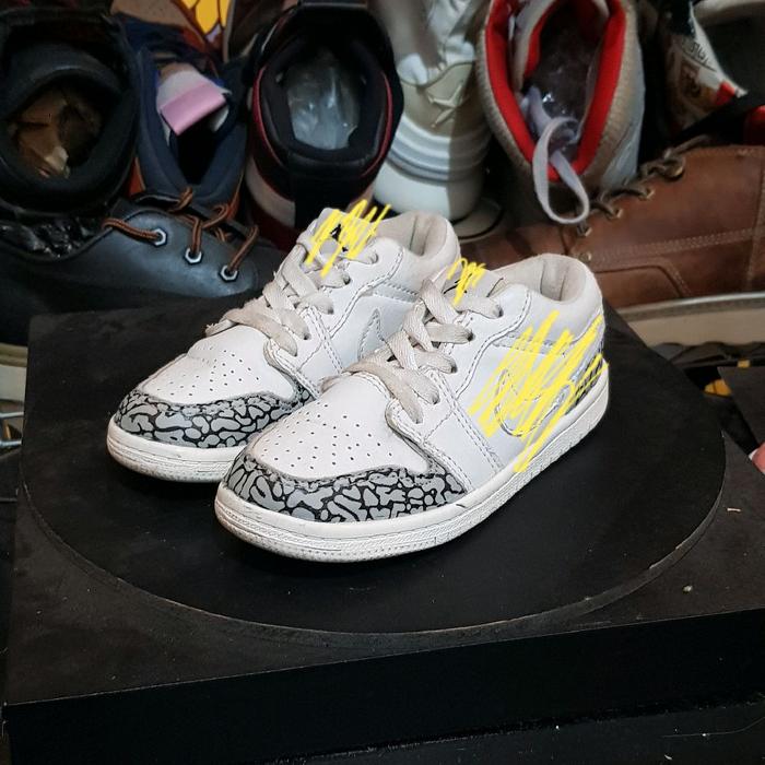 Nike Jordan 1 low elephant print white size 28