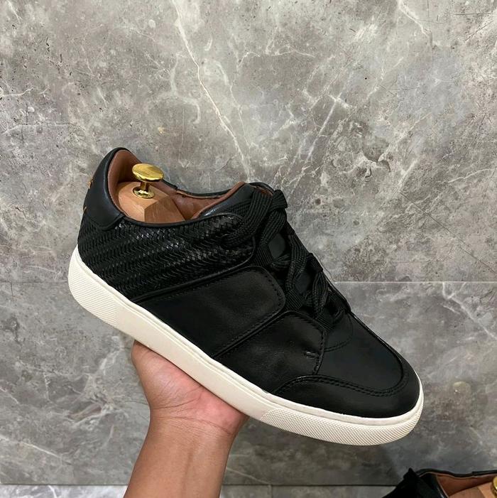 Sepatu Zegna Size 39-40 Original Sneakers Casual Bekas Second Preloved Authentic Pria Wanita Hitam B