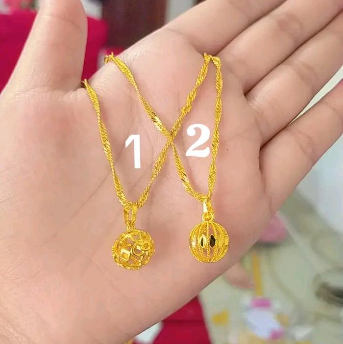 kalung putar liontin bola