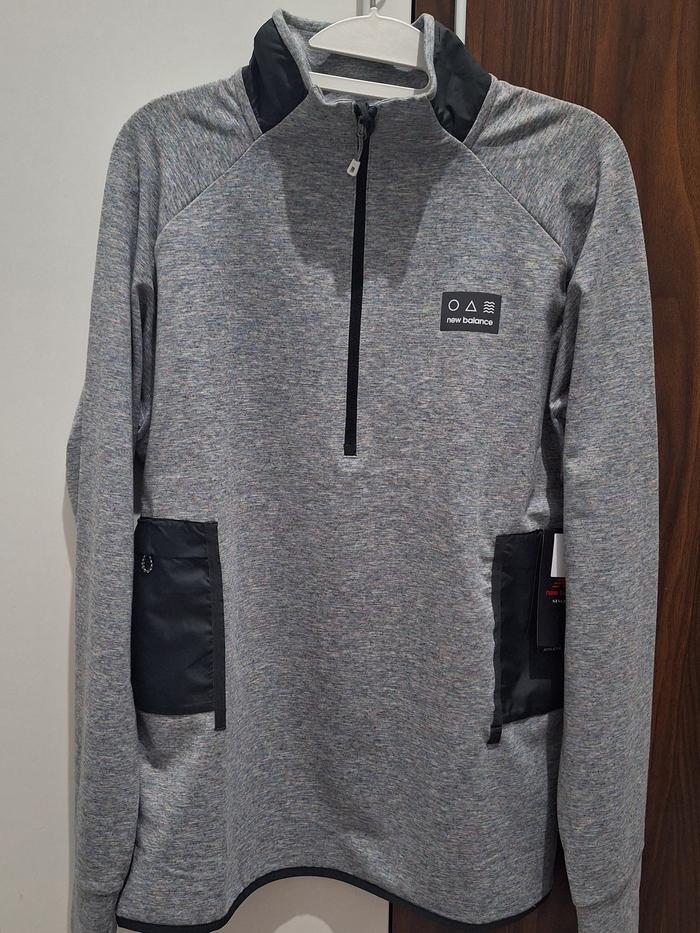 NEW BALANCE size XL - Jaket Men's New Varsity Impact Run Spinnex Half Zipper - Original Grey
