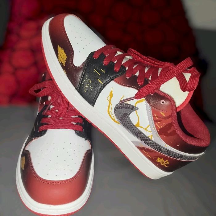 Nike AJ 1 Low Custom "Tahun Ular" Size 44 Sepatu Sneakers Pria Hitam Putih Desain Unik