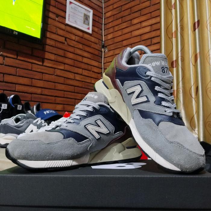 New Balance Sneakers NB 878 Merah Abu-abu Original 100% Barang Jackpot Masih Mulus Unisex Sepatu Kua