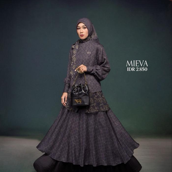 Novia Mieva Set Rok by Novia sukijo - Gaun Elegan dengan Desain Mieva