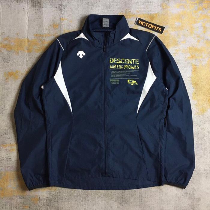 Jaket Windbreaker Descente