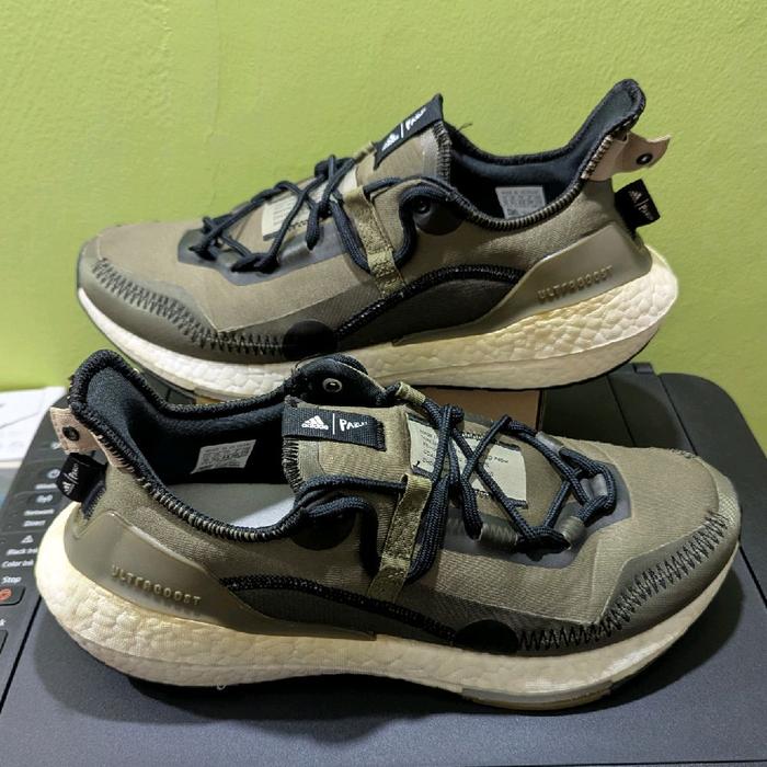 Adidas Ultraboost 21 x Parley Olive Green Size 44