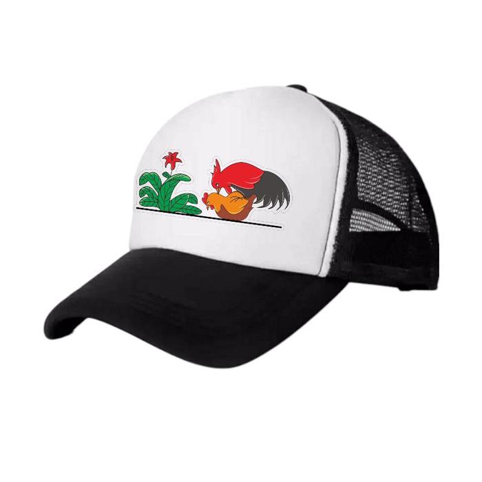 Topi Mangkok Ayam Kawin Topi Jaring Trucker Hat dengan Desain Unik Ayam Merah di Latar Belakang Hija