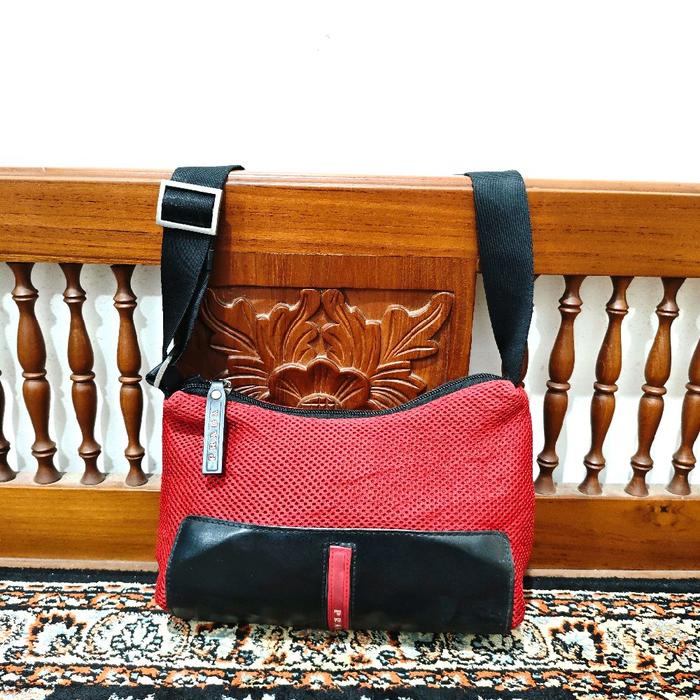 tas shoulder bag prada hitam merah