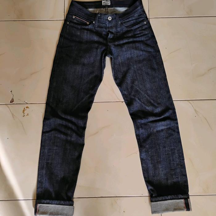 Naked And Famous Rainbow core selvedge