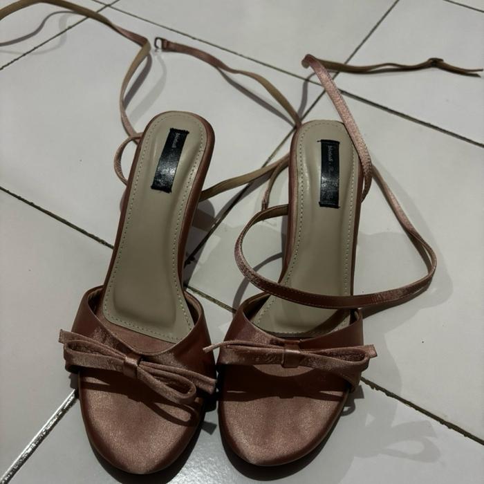 Rose two way high heels Bien x Revaline x East Rose (Gossip Girl Collection) Bien Bali