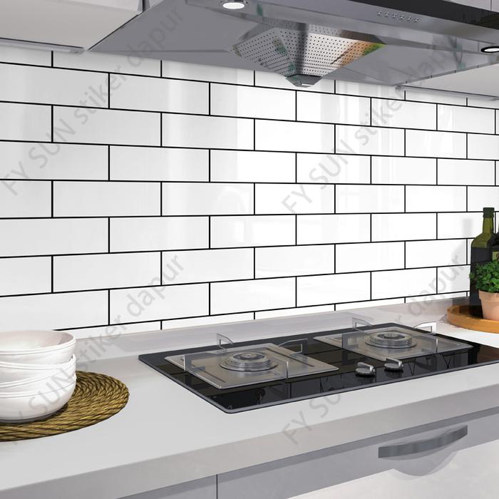 wallpaper dapur anti minyak dan panas 6 meter X 60cm alumunium foil motif batu bata hitam putih