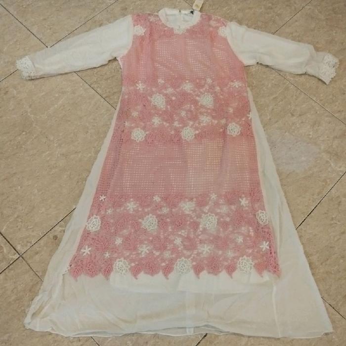 gamis putih motif broklat