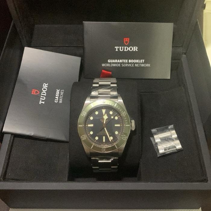 JUAL CEPAT! TUDOR BLACK BAY x HARRODS GREEN DIAL OYSTER BRACELET Ref:79230G FULLSET BRAND NEW!